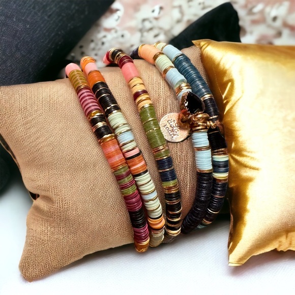 Hand Crafted Jewelry - 1 Handmade Italian Sequin & Pearl Bracelet